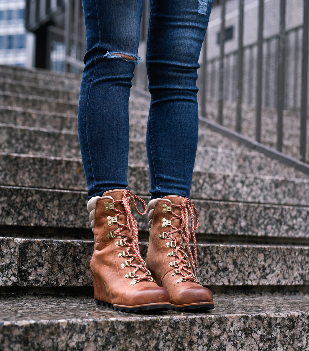 sorel boots with jeans