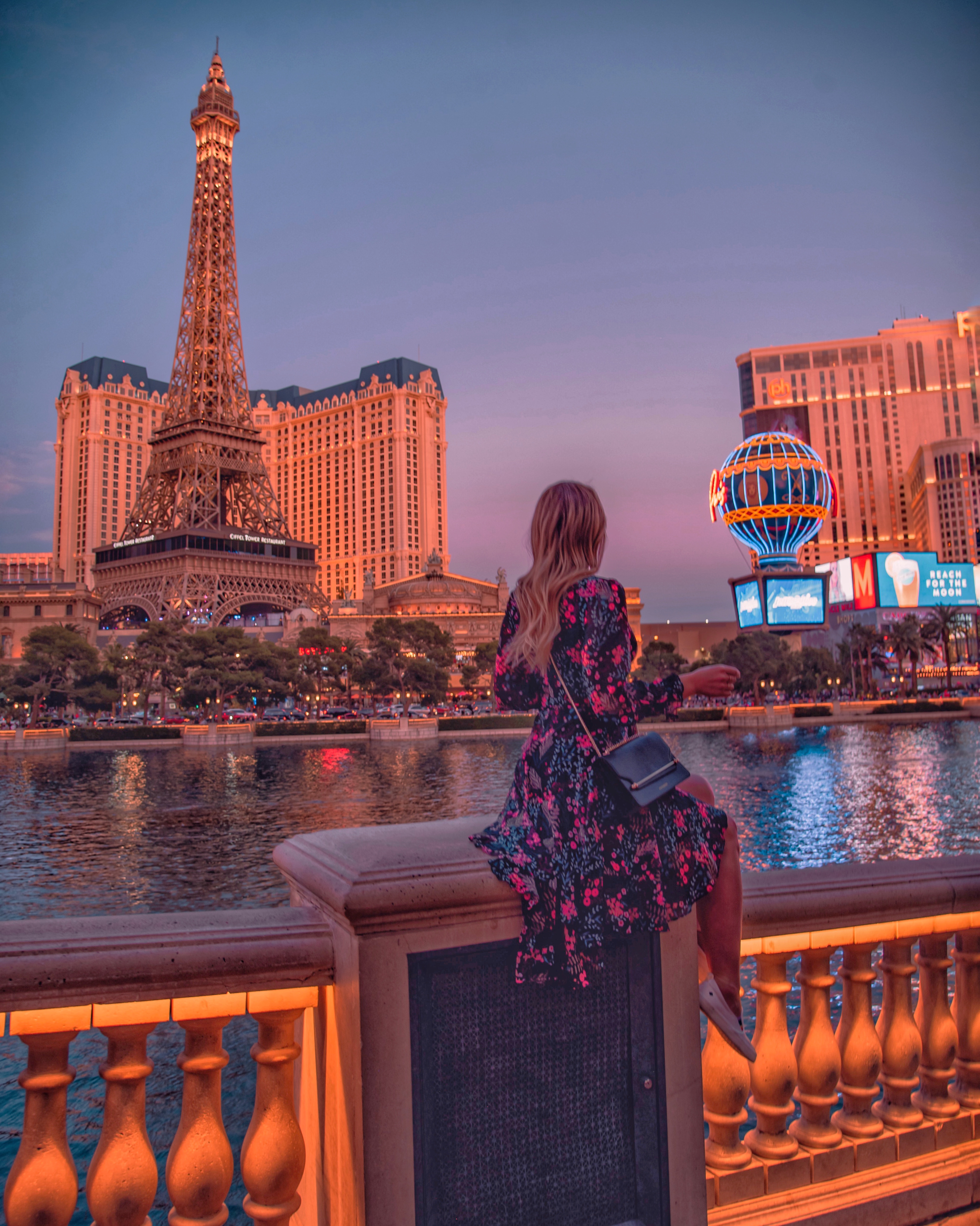 Watch Bellagio fountains from your room! - Picture of Paris Las